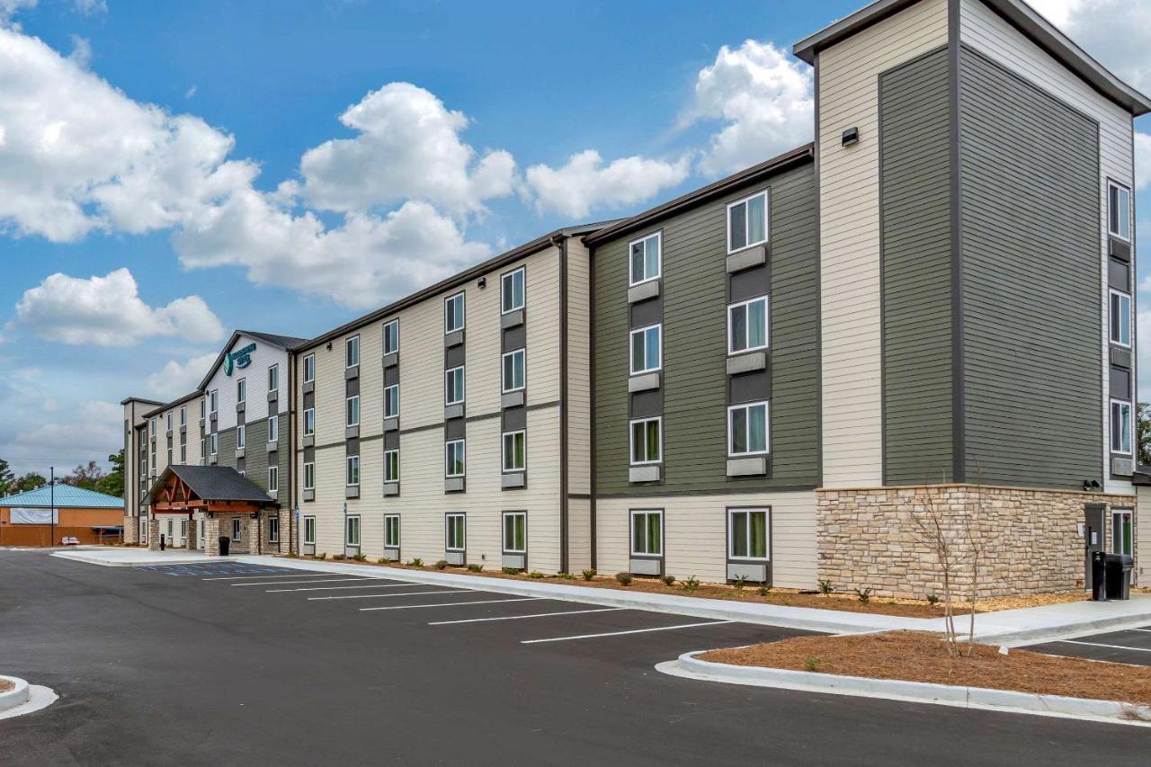 Woodspring Suites Brunswick Bagian luar foto