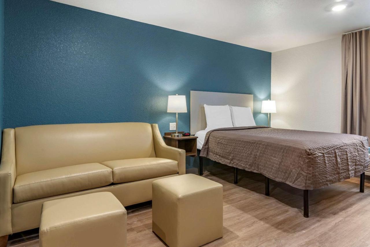 Woodspring Suites Brunswick Bagian luar foto