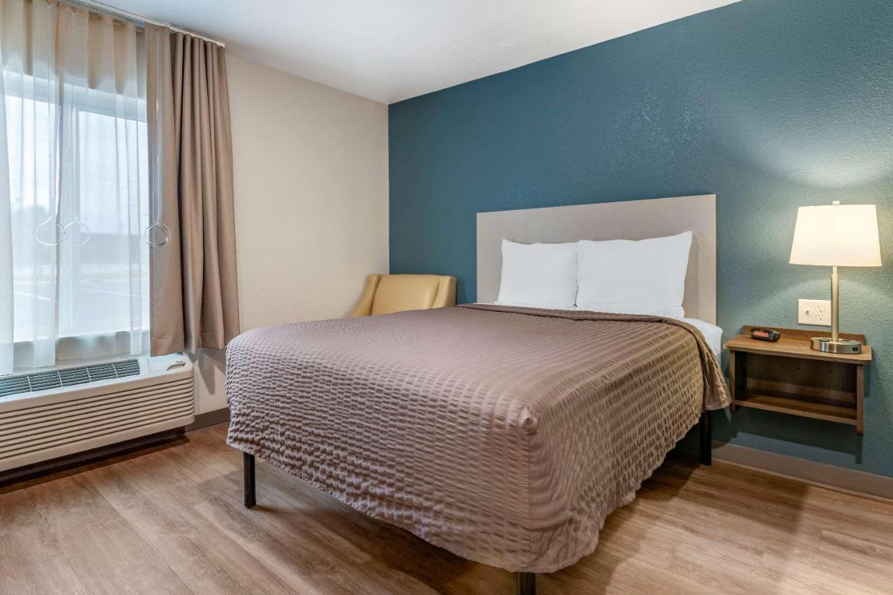 Woodspring Suites Brunswick Bagian luar foto